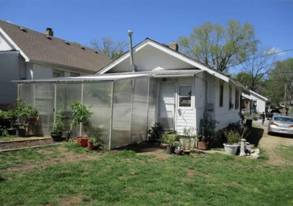 1827 E 82nd Terrace, Kansas City, MO: listing photo 2