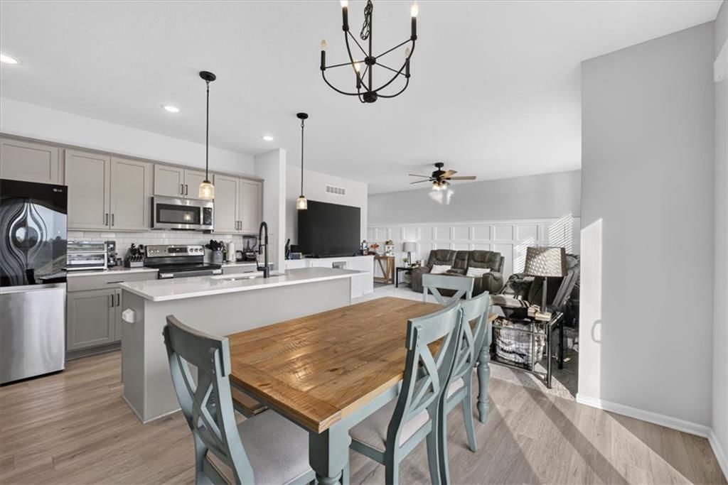 27403 E Cedar Grove Drive — photo 14