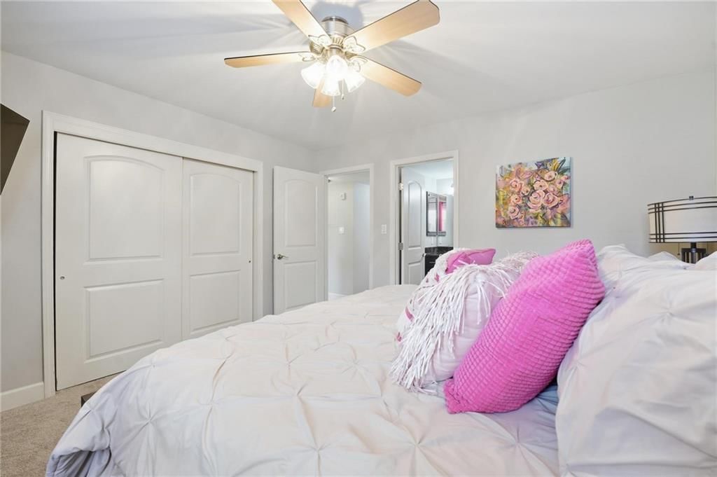 506 W 10th Street — photo 13