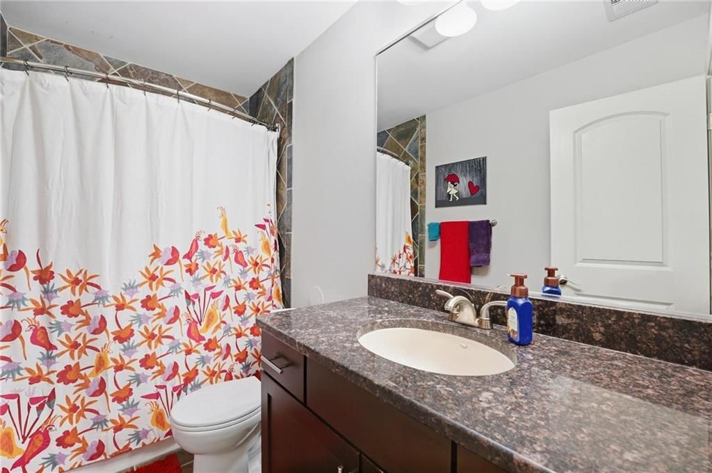 506 W 10th Street — photo 18