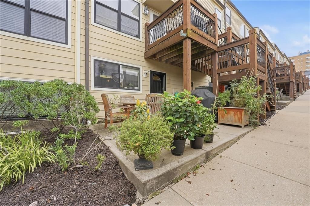 506 W 10th Street — photo 22