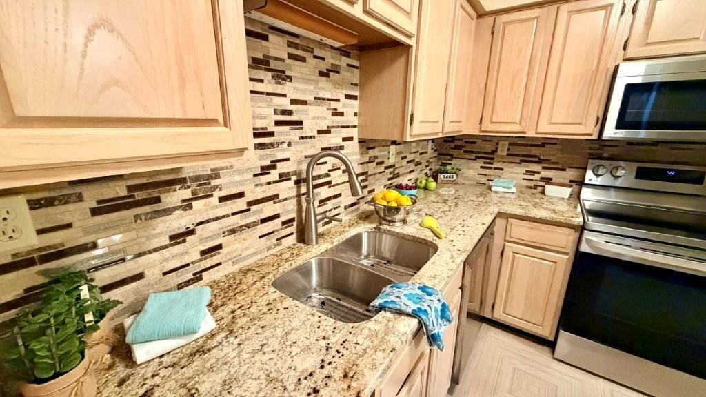 4015 S Crysler Avenue — photo 5