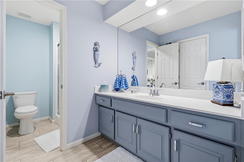 Photo 42 of 51 - 15592 S Greenwood Street, Olathe, KS 66062