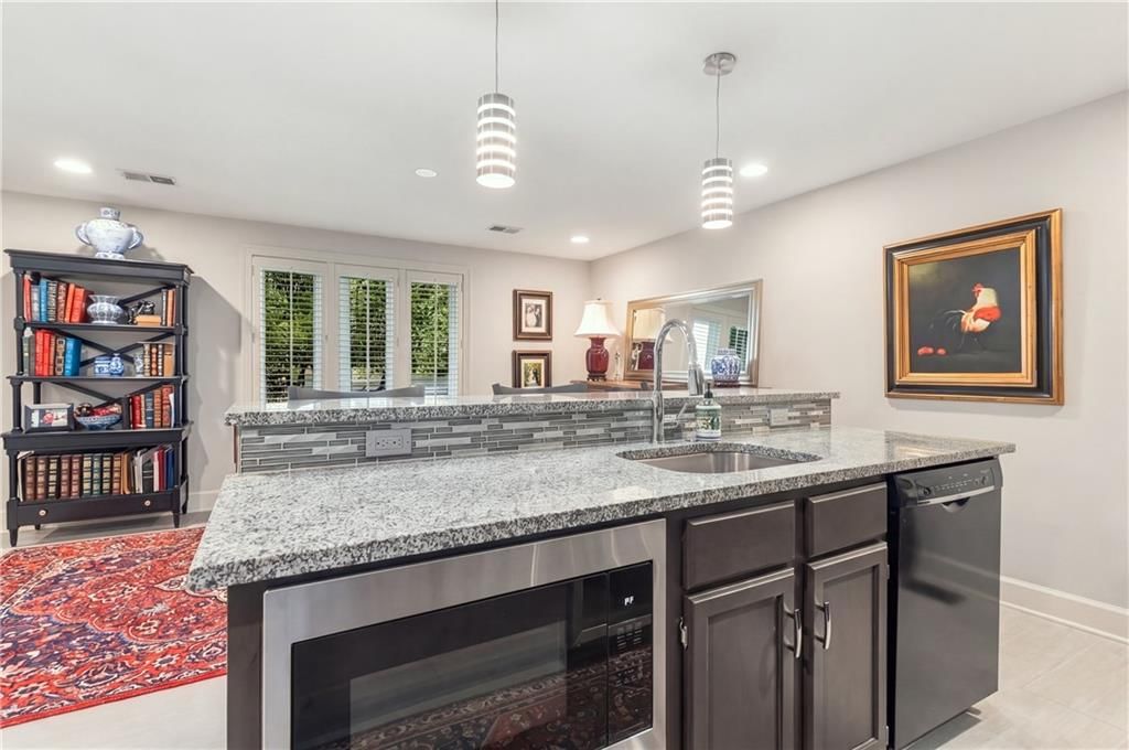 Photo 44 of 51 - 15592 S Greenwood Street, Olathe, KS 66062