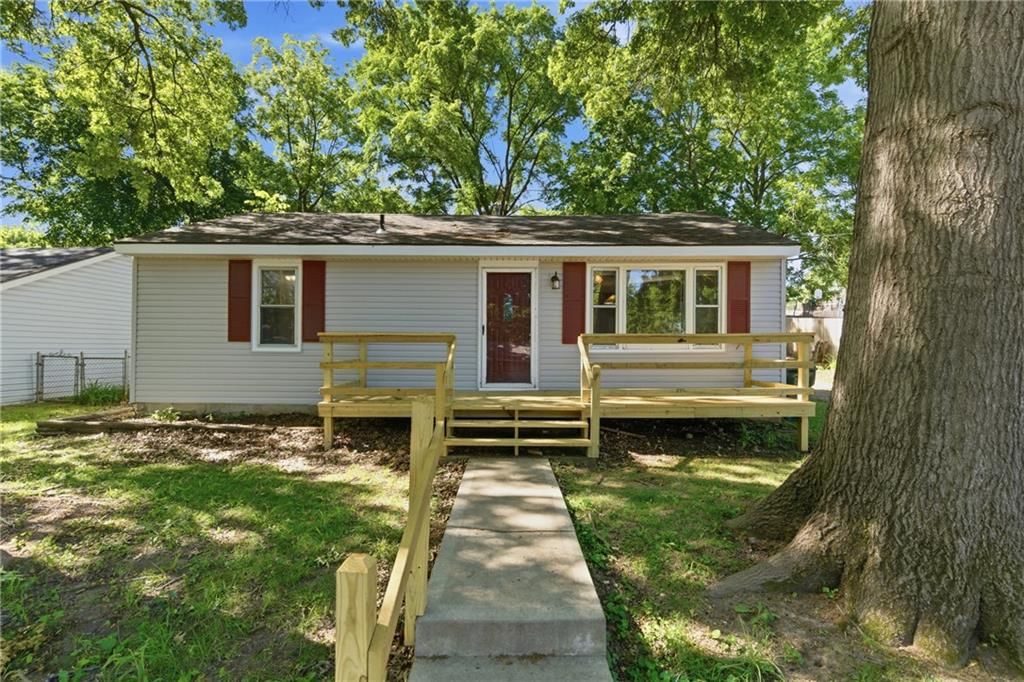 1615 Terry Street — photo 2