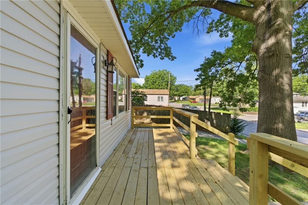 1615 Terry Street — photo 3