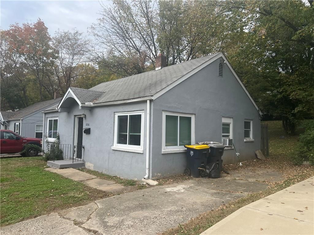 1836 E 77th Street, Kansas City, MO: listing photo 2