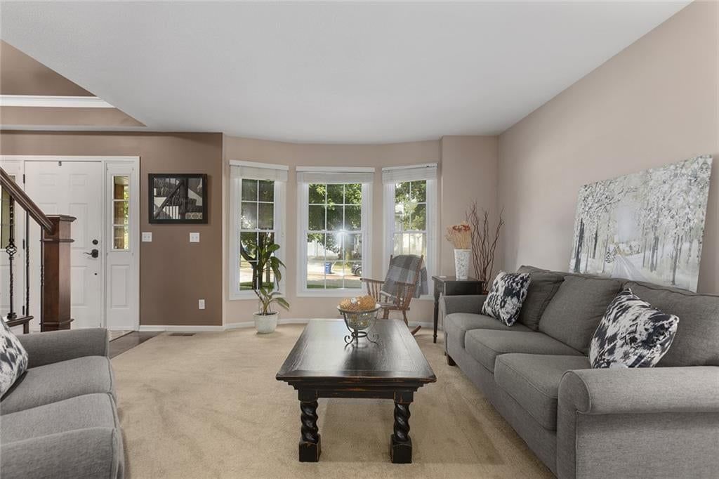 1533 Canterbury Lane — photo 6
