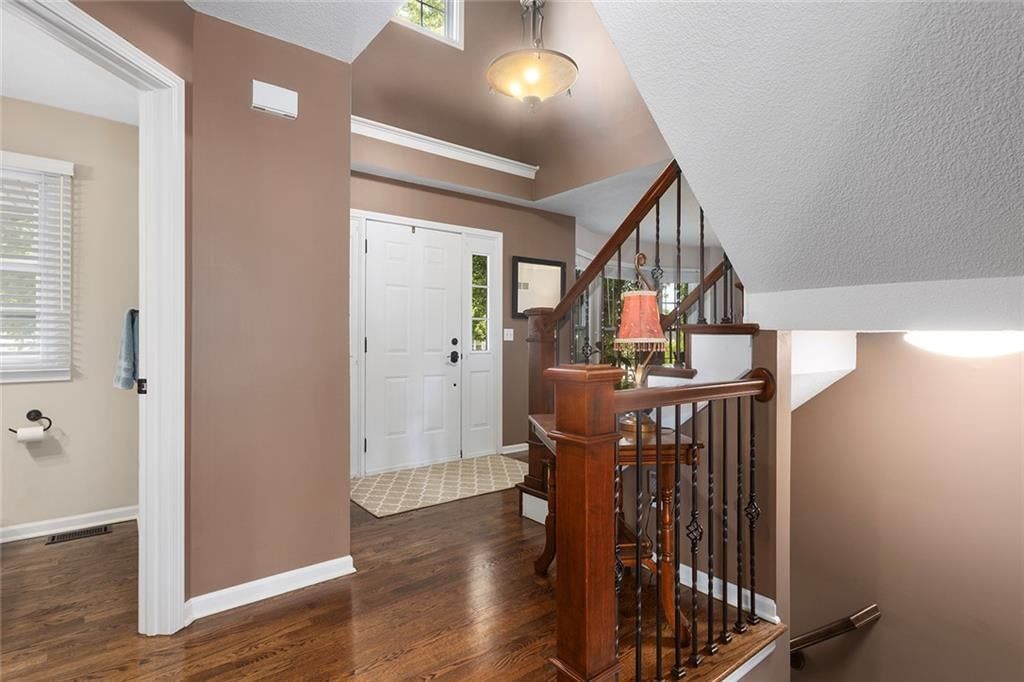 1533 Canterbury Lane — photo 8