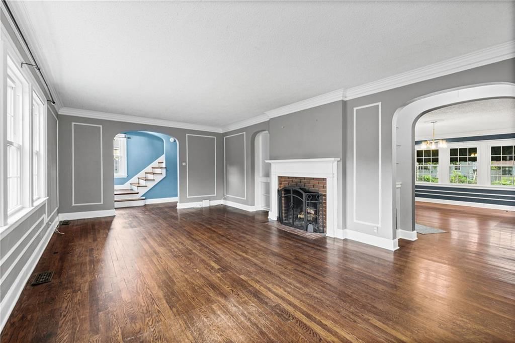 429 N Van Brunt Boulevard — photo 13