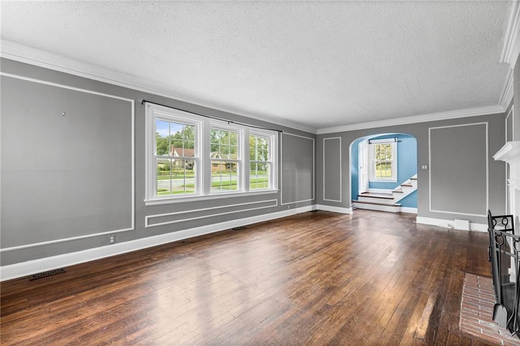 429 N Van Brunt Boulevard — photo 14