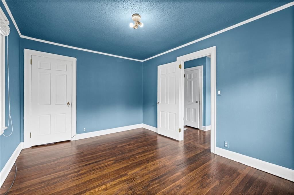 429 N Van Brunt Boulevard — photo 23
