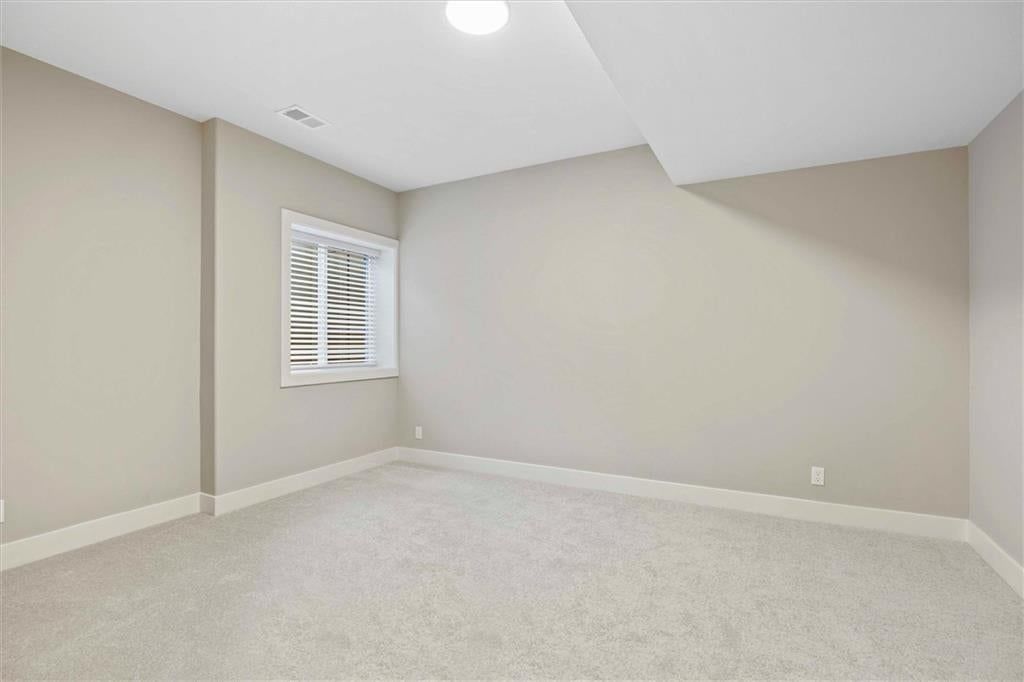 15382 162nd Street — photo 35