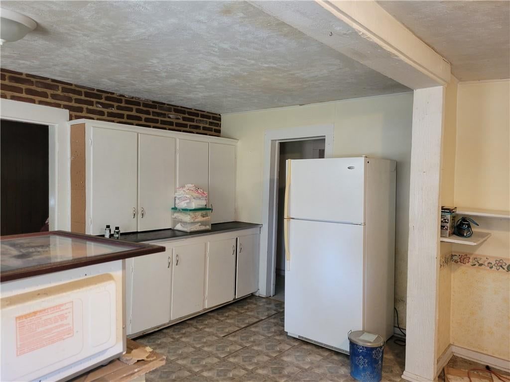 224 S Walnut Street — photo 6