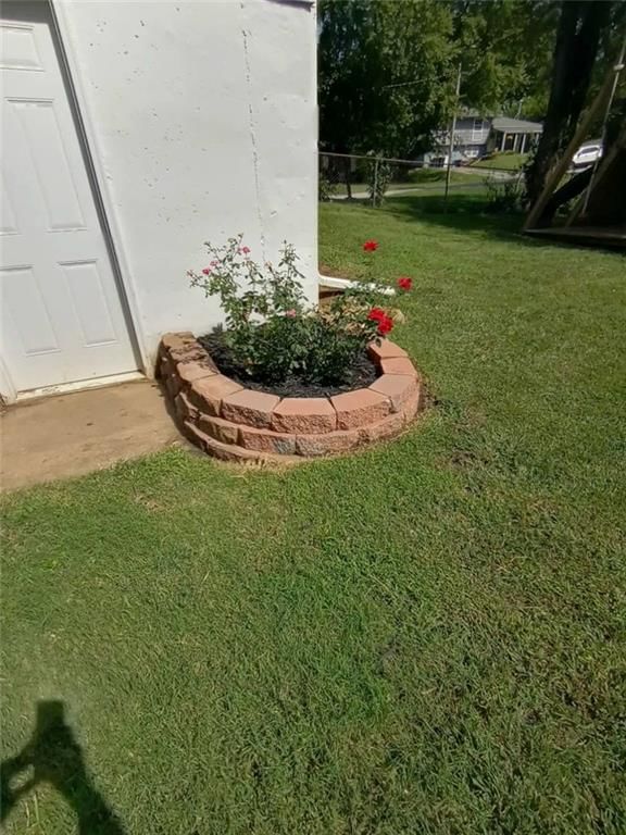 10704 BALES Avenue — photo 39