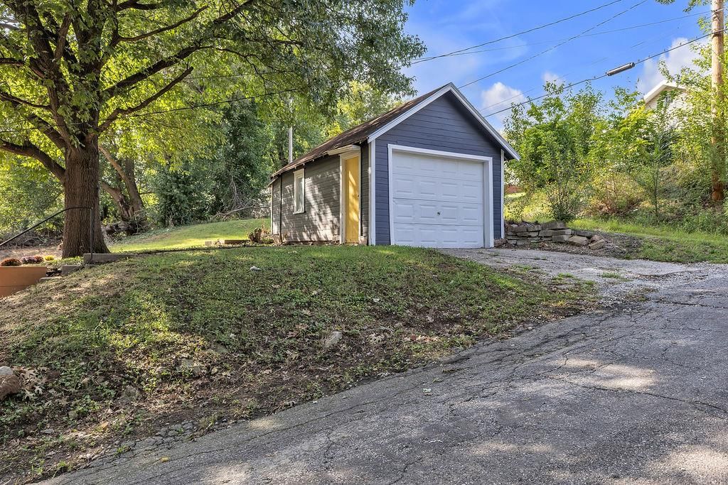 523 Shady Avenue — photo 31