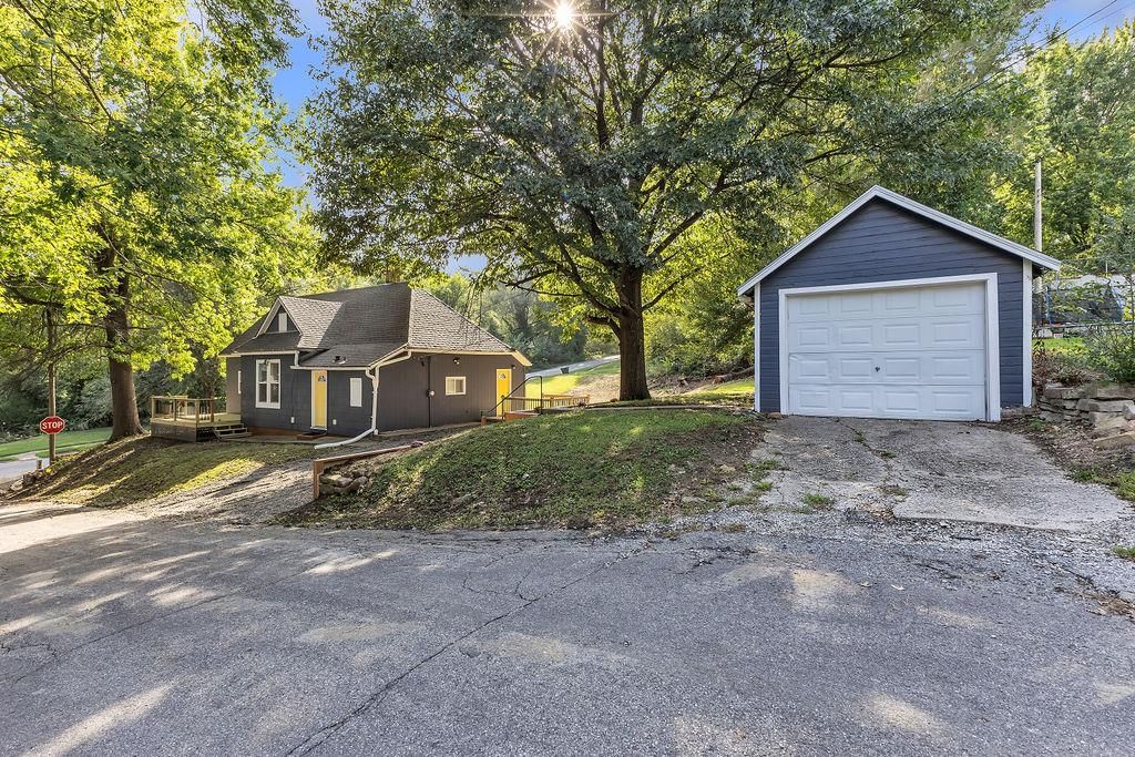 523 Shady Avenue — photo 32
