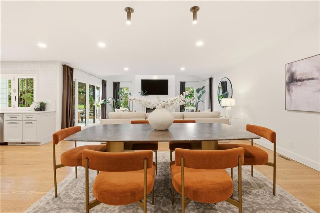 Photo 8 of 72 - 2832 W 91st Street