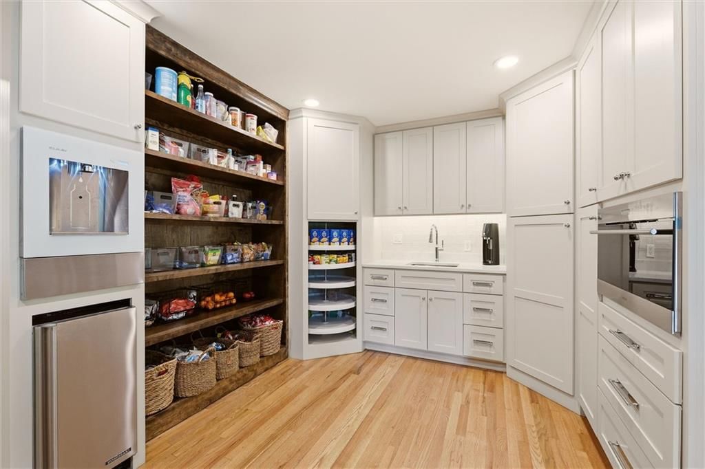 Photo 15 of 72 - 2832 W 91st Street