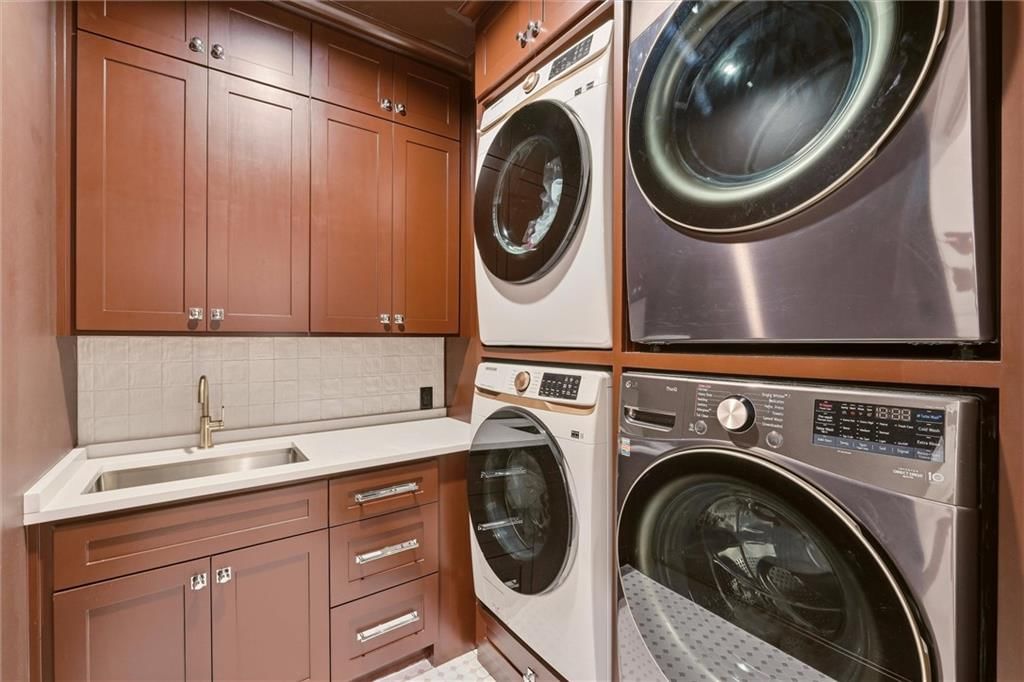 Photo 18 of 72 - 2832 W 91st Street
