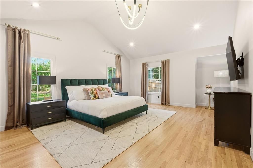 Photo 22 of 72 - 2832 W 91st Street