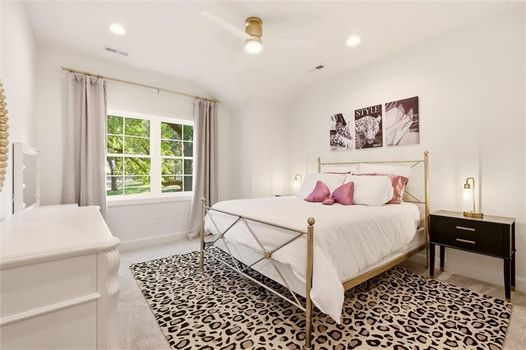 Photo 30 of 72 - 2832 W 91st Street