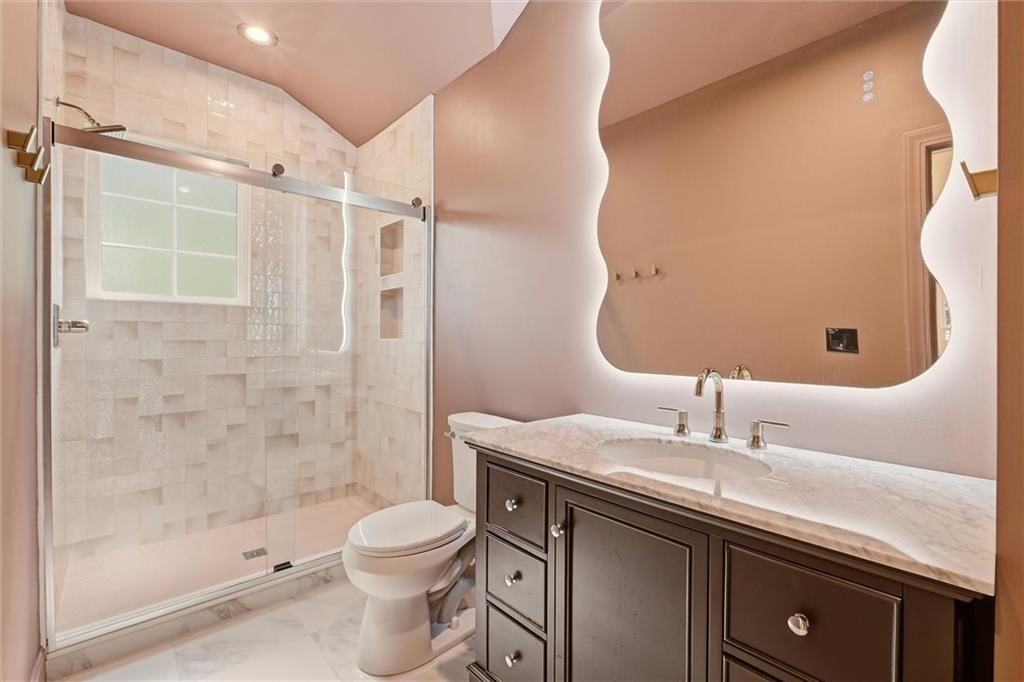 Photo 31 of 72 - 2832 W 91st Street