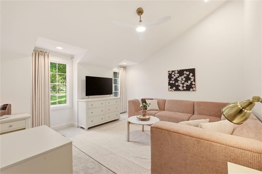 Photo 38 of 72 - 2832 W 91st Street