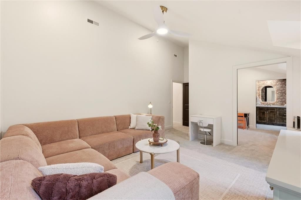 Photo 39 of 72 - 2832 W 91st Street