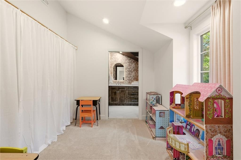 Photo 40 of 72 - 2832 W 91st Street