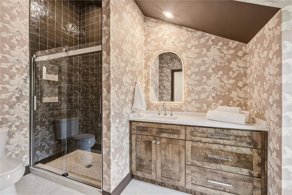 Photo 41 of 72 - 2832 W 91st Street