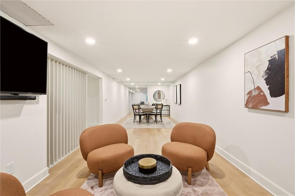 Photo 49 of 72 - 2832 W 91st Street