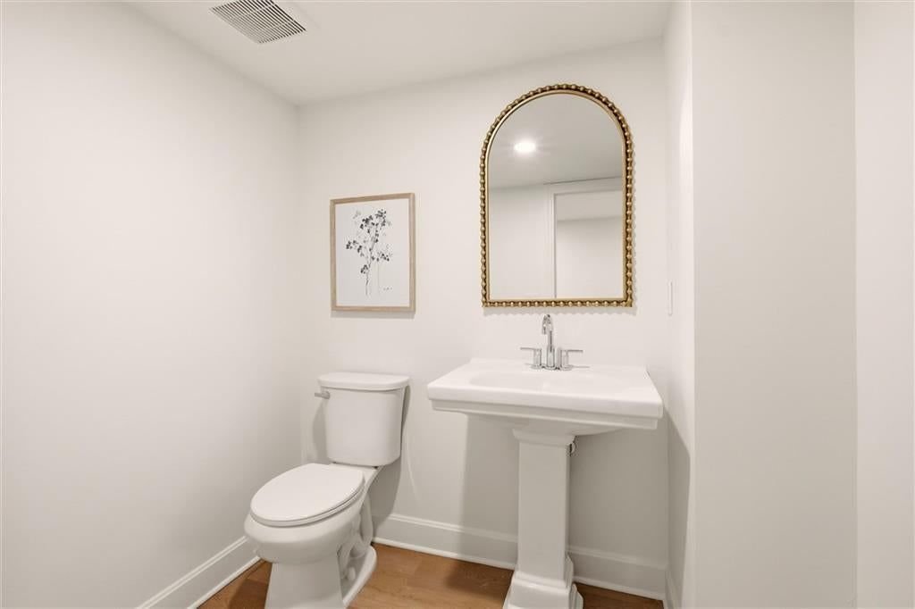 Photo 54 of 72 - 2832 W 91st Street