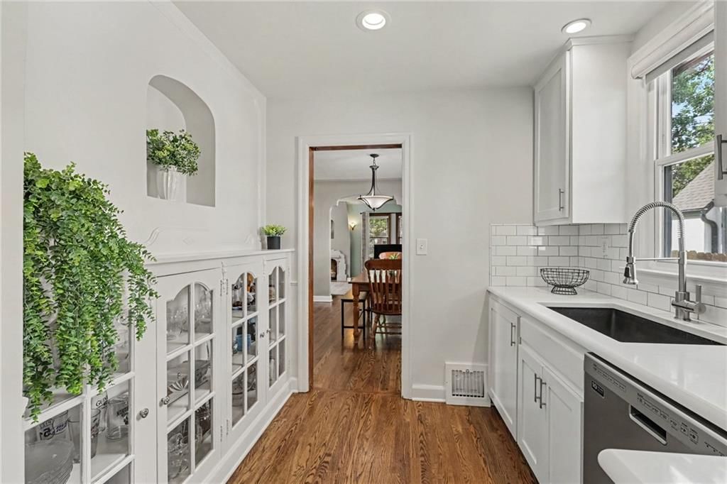 7559 Grand Avenue — photo 16
