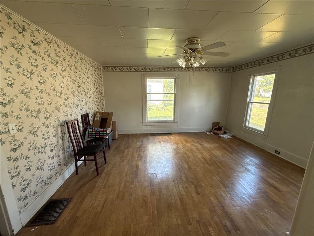 305 W Adams Street — photo 9