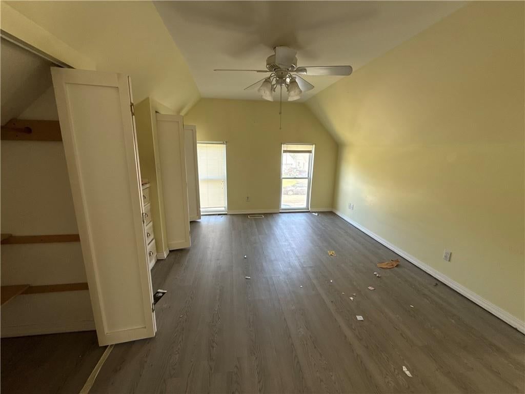 305 W Adams Street — photo 15