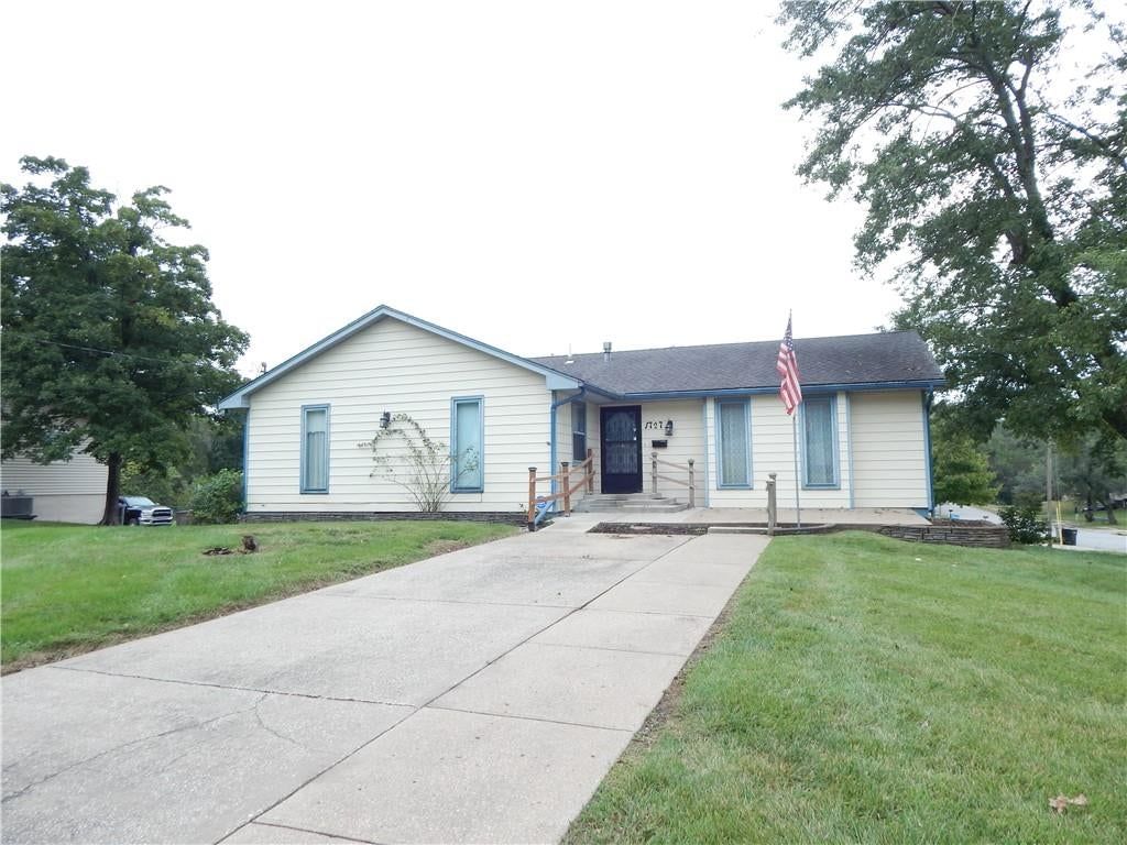 1727 Dakota Street — photo 27