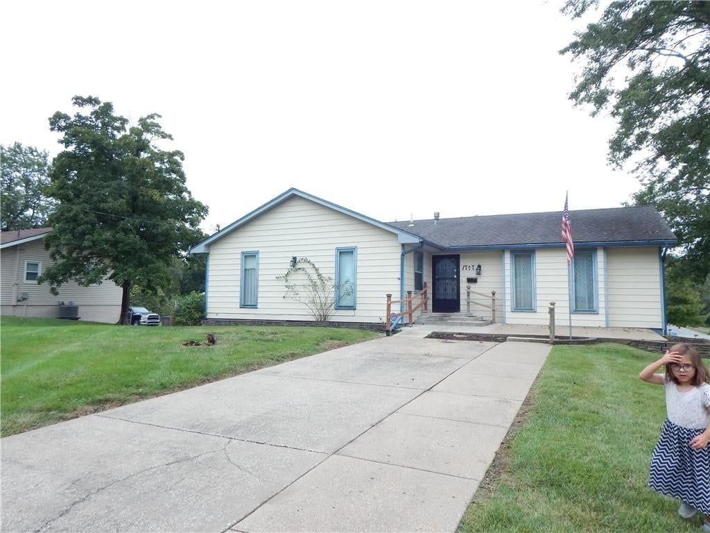 1727 Dakota Street — photo 28