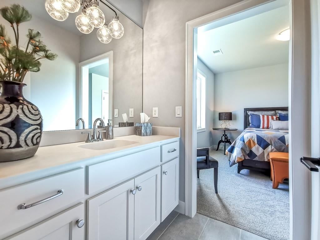 17308 Oakshire Street — photo 35