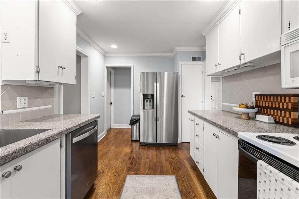7146 Booth Street — photo 15