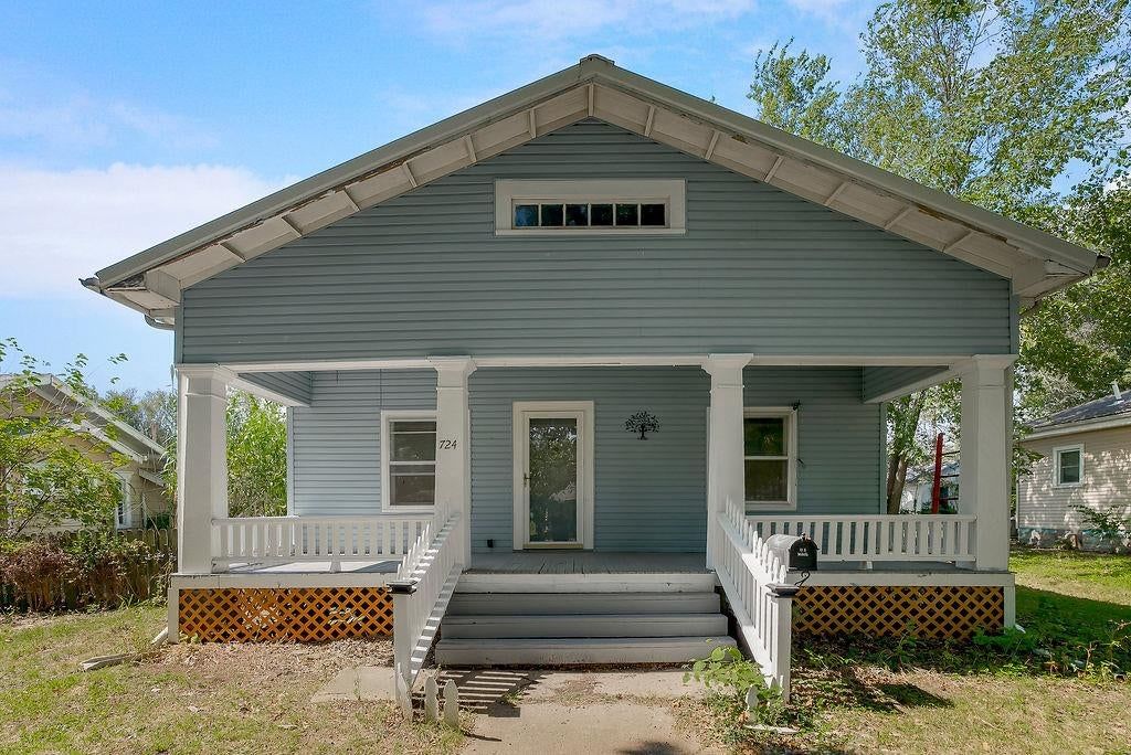 724 N Oak Street — photo 3