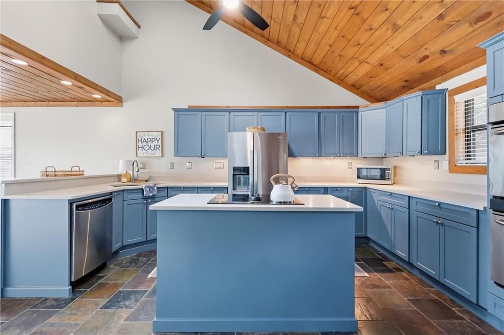 113 L Street — photo 13