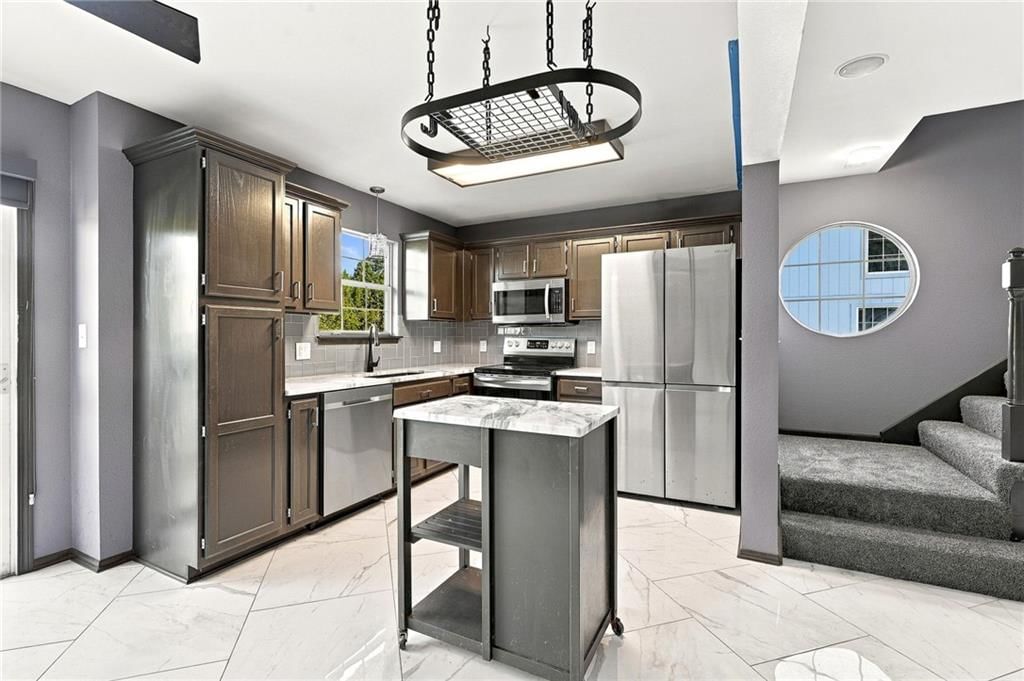 5760 NW Plantation Lane — photo 8