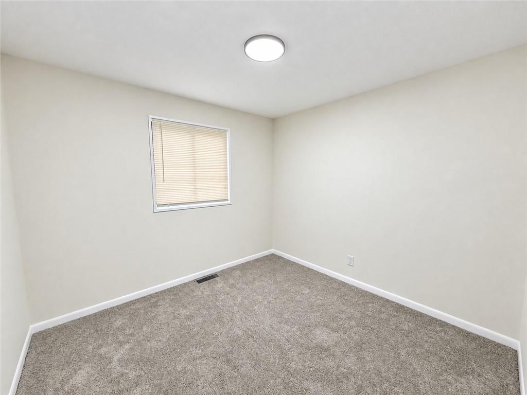 Photo 12 of 12 - 7209 E 86 Street, Kansas City, MO 64138