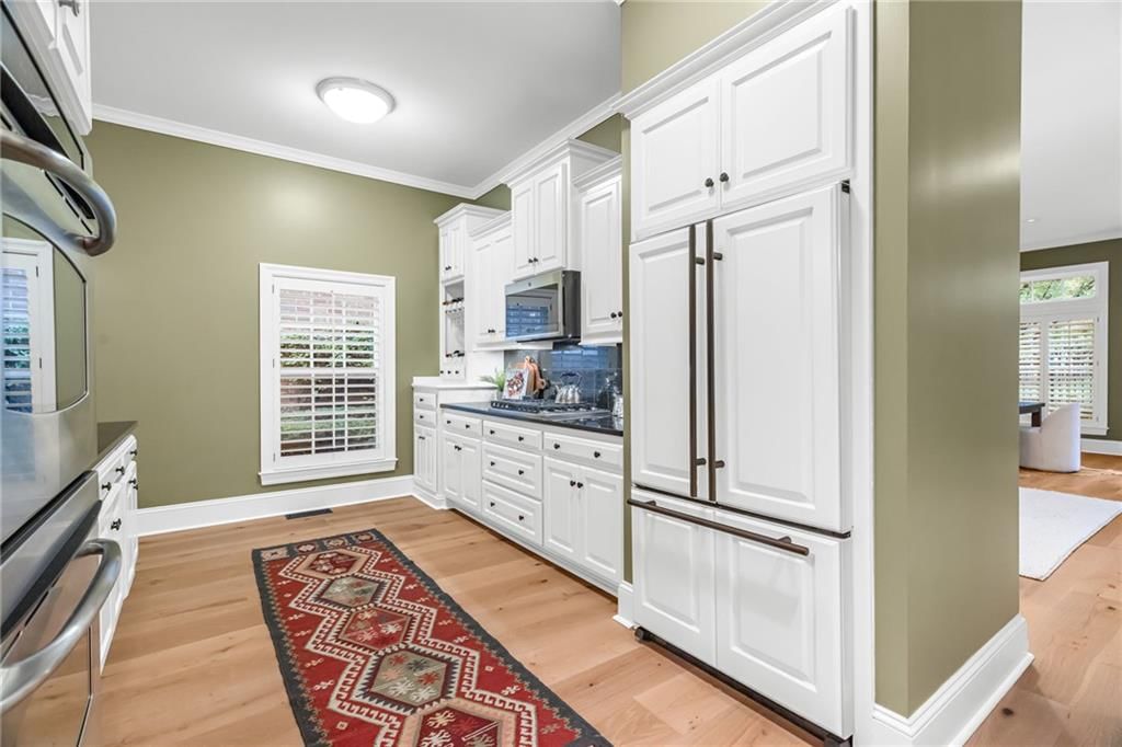 4911 Wyandotte Street — photo 12