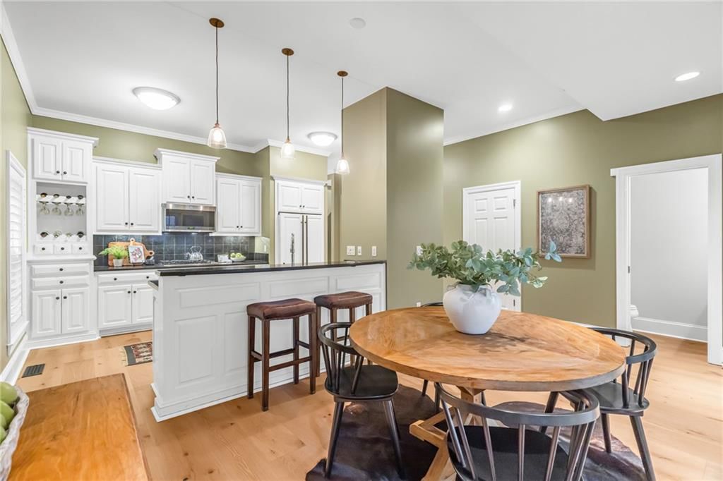 4911 Wyandotte Street — photo 16