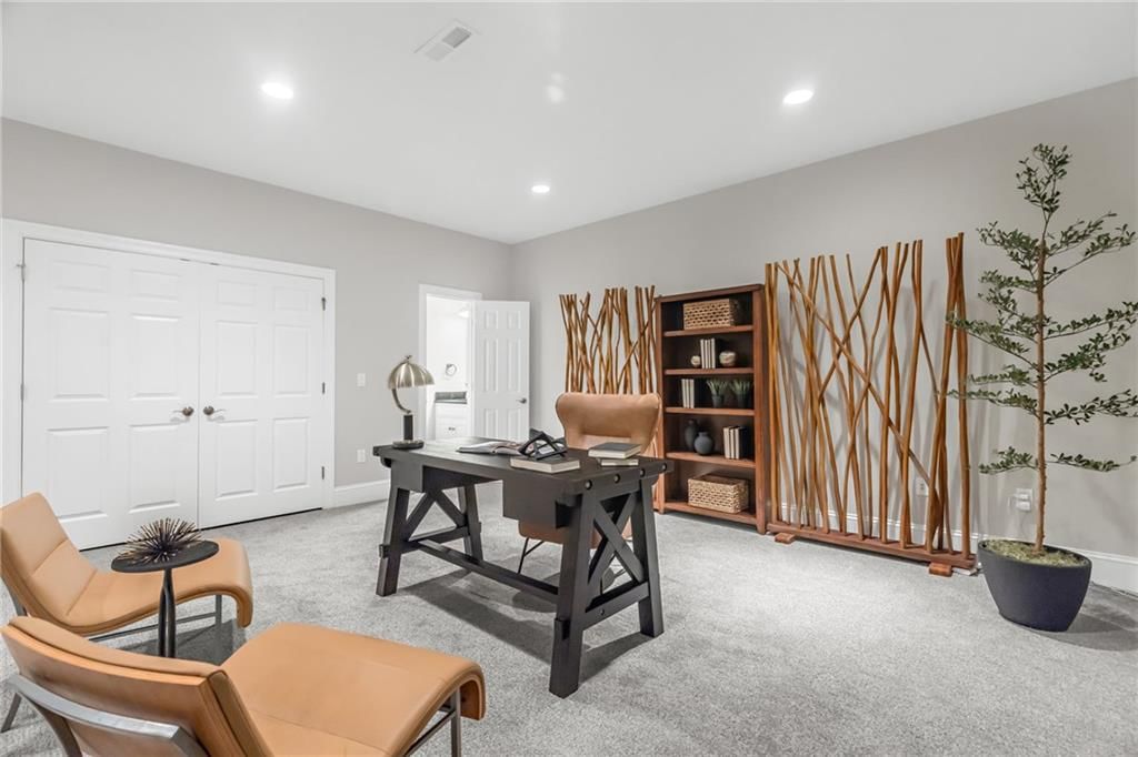 4911 Wyandotte Street — photo 32