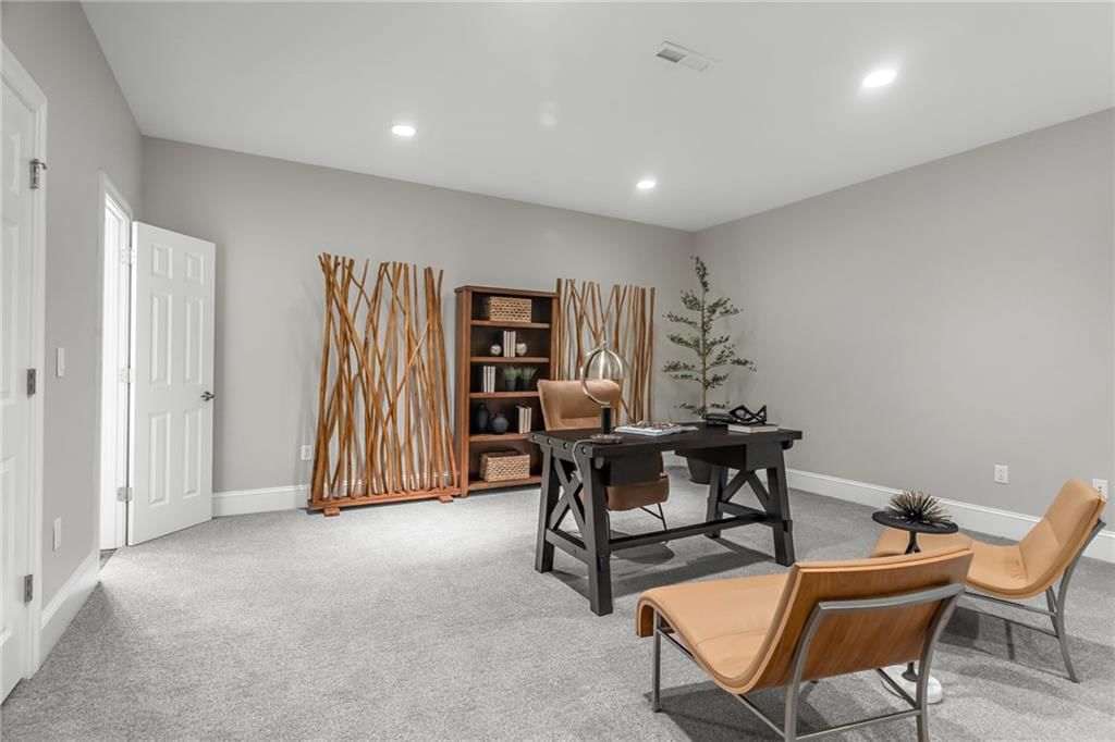 4911 Wyandotte Street — photo 33