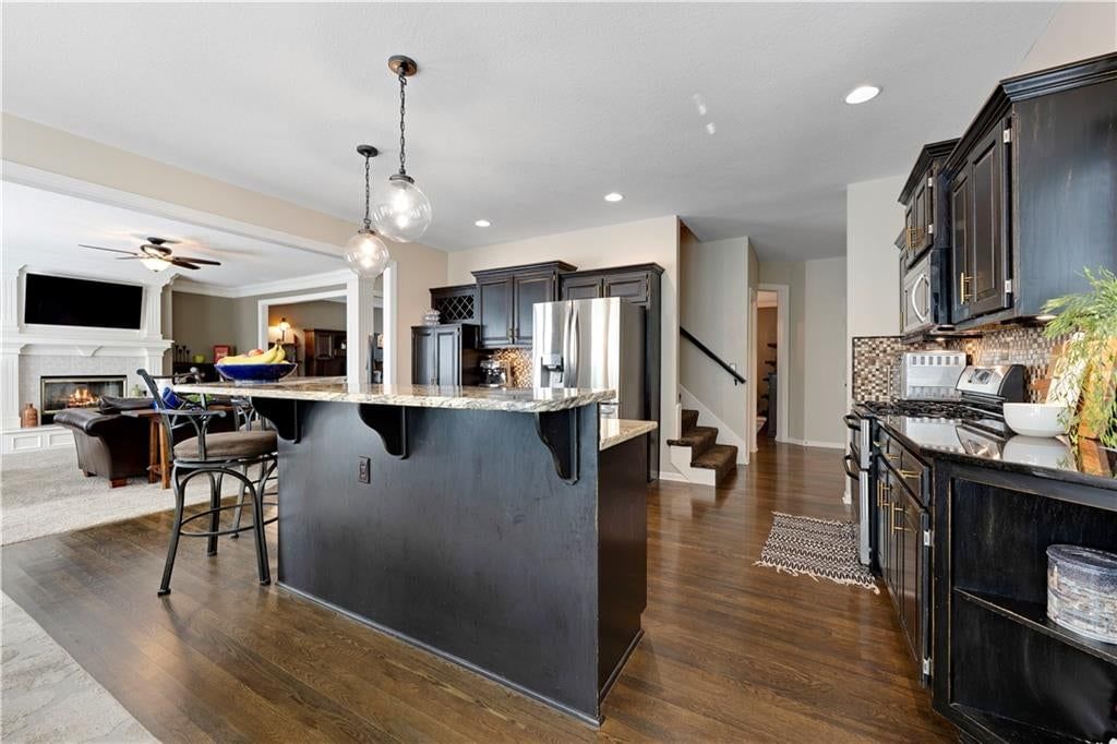 Photo 10 of 41, 14018 ASH Street, Overland Park, KS 66224