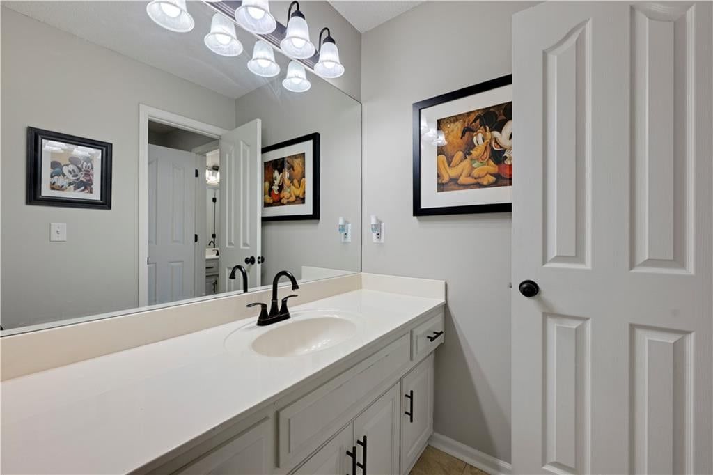 Photo 29 of 41 - 14018 ASH Street, Overland Park, KS 66224